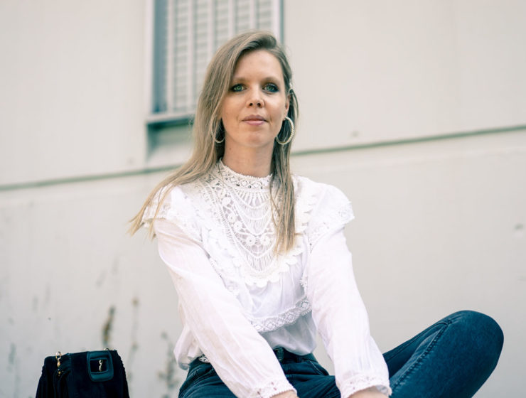la cas de la jolie blouse à volants et dentelle