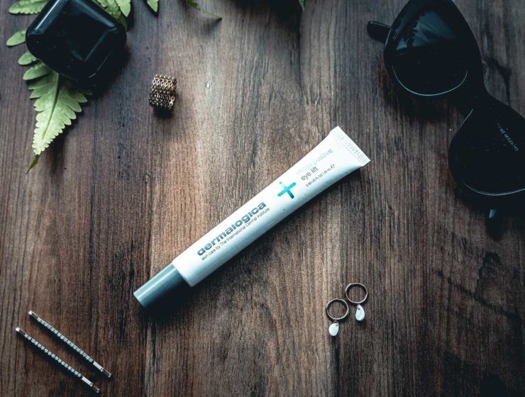 je donne mon avis sur le contour des yeux de Dermalogica