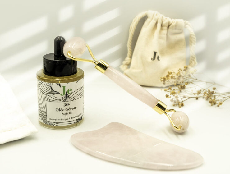 Il existe des accessoires cosmétiques pour pratiquer le yoga facial
